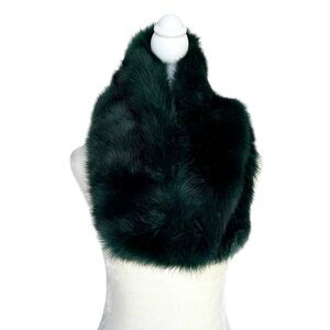 NEW EXPRESS Faux Fur Popover Collar Neck Wrap Scarf Dark Green Holidays One Size
